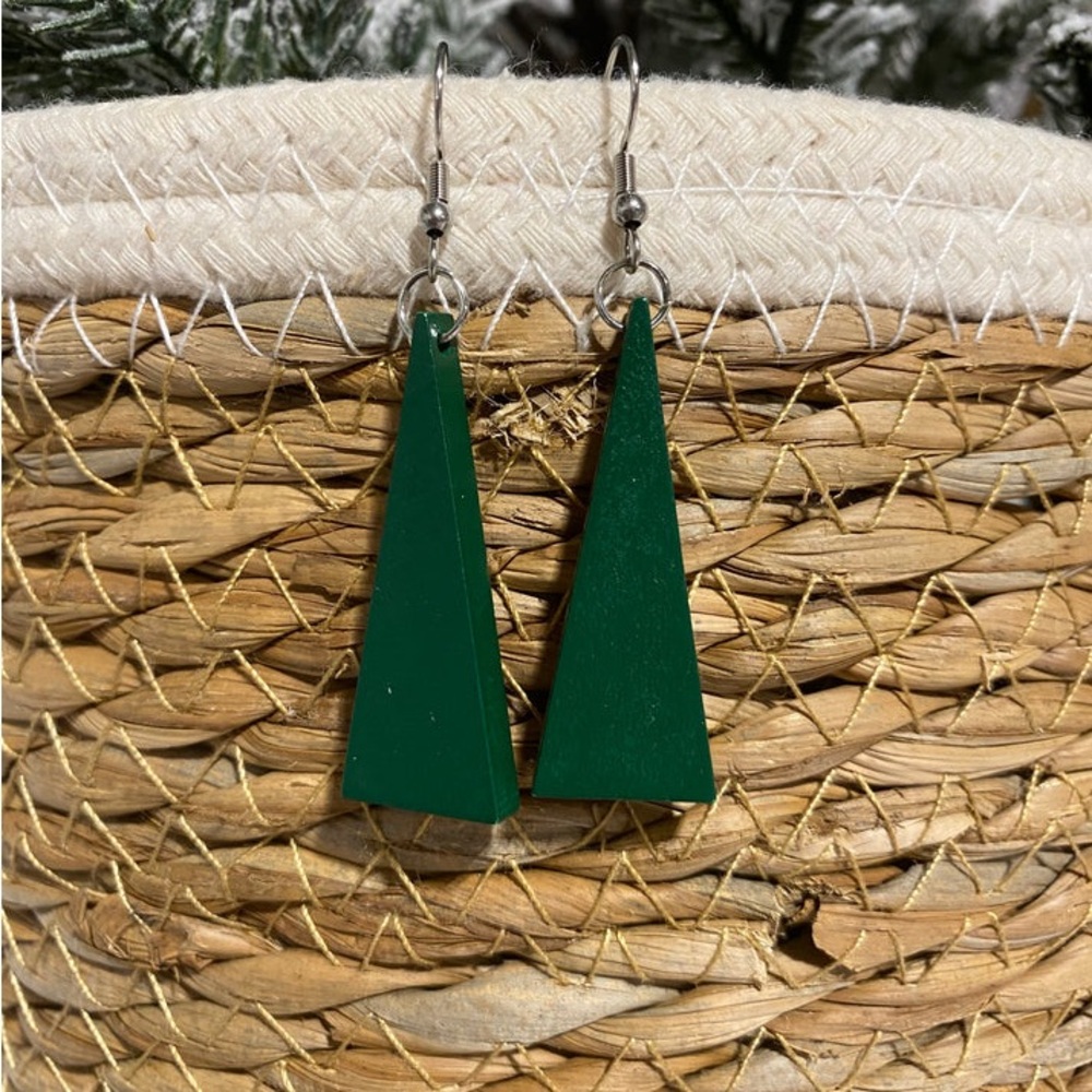NEW Wooden Triangle dangle Earrings Green Geometric - Boutique